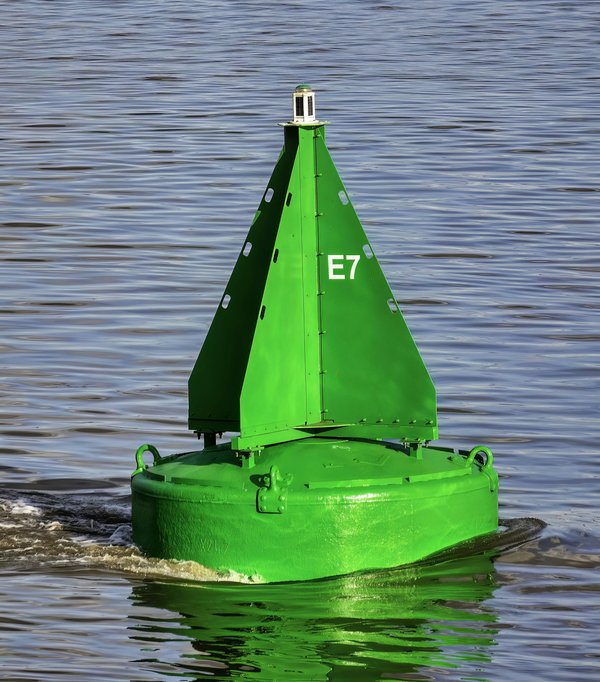 Bouées maritimes une solution de balisage et d'amarrage efficace